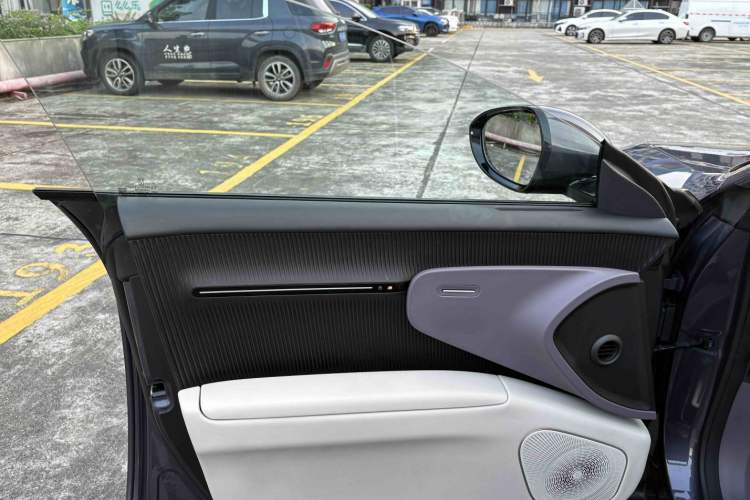 Used  12 2025 Max Extended-Range Edition
