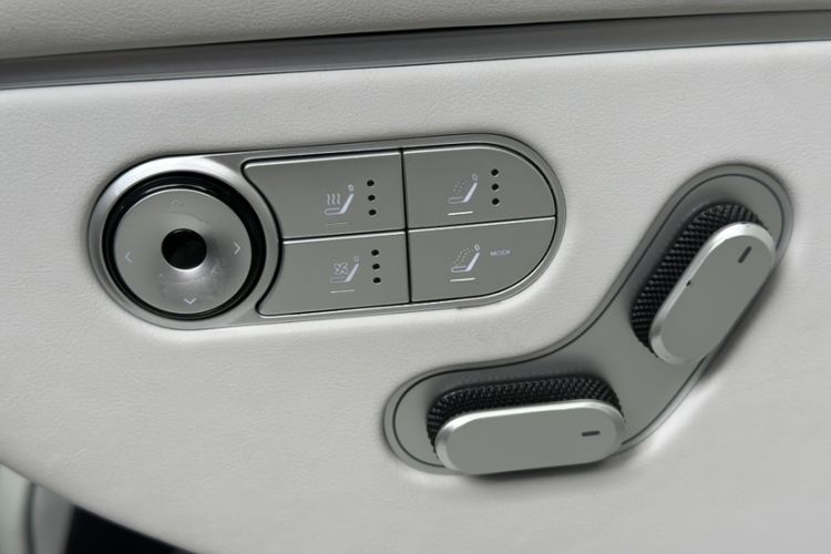 Used XPeng X9 2024 610 Long-Range Pro
