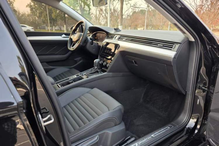 Used Volkswagen Magotan 2025 Zhongxiang Version 280TSI DSG Comfort Edition
