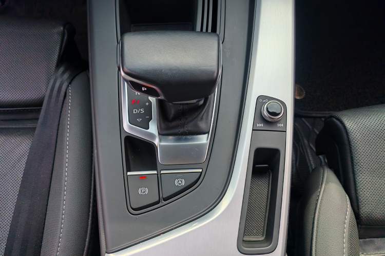 Used Audi A4L 2022 40 TFSI Fashion Dynamic Model