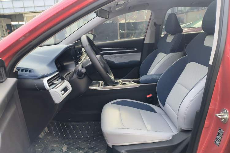 Used Geely Auto Emgrand 2022 4th Generation 1.5L CVT Flagship Model
