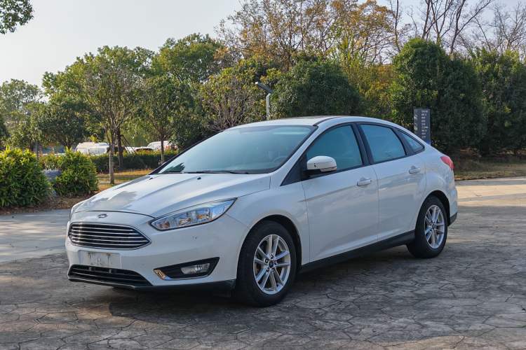 Used Ford Focus 2017 Sedan 1.6L Automatic Fashion Edition Smart Drive Version
