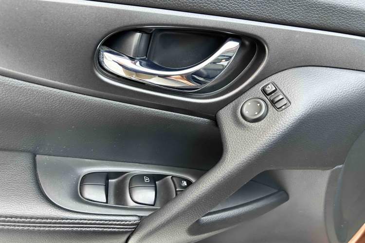 Used Nissan X-Trail 2014 2.0L CVT Comfort Edition 2WD
