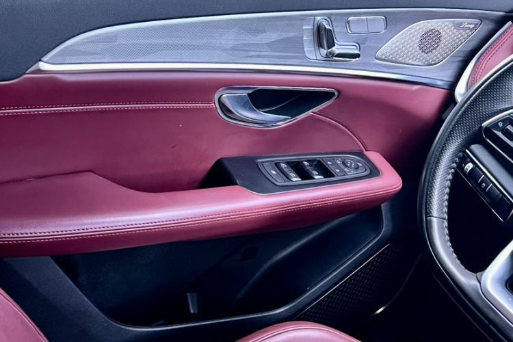 Used JETOUR X70 PLUS 2023 1.5T DCT Brave PLUS 5-Seater
