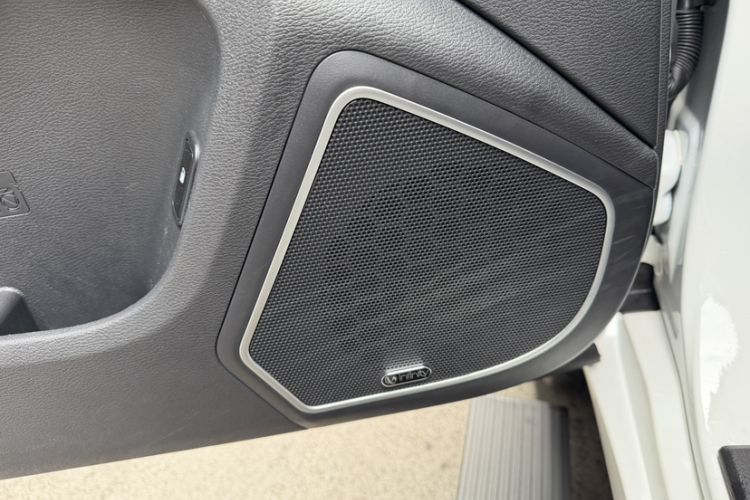 Used Haval H9 2017 2.0T Gasoline 4x4 Prestige Model 7 Seats
