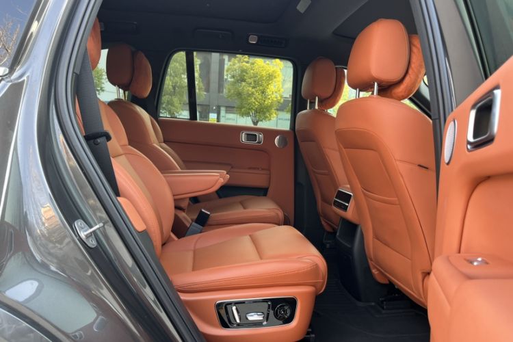 Used Li Auto L8 2023 Pro Model
