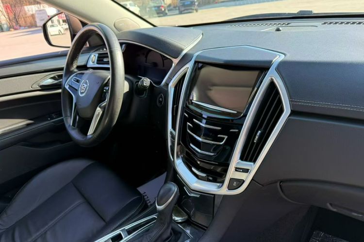 Used Cadillac SRX 2015 3.0L Comfort Version
