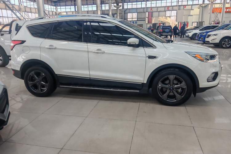 Used Ford Kuga 2019 EcoBoost 180 Two-Wheel-Drive Titanium Plus Model China VI Standard

