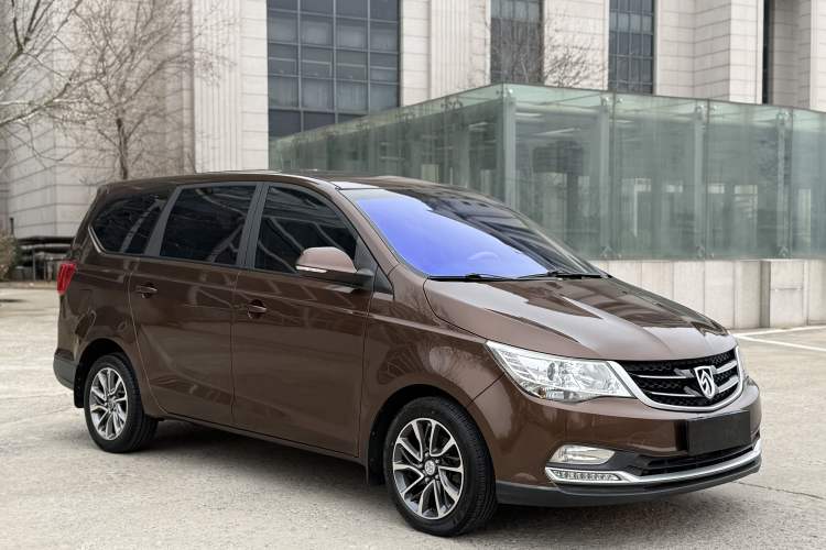 Used Baojun 730 2016 Revised 1.5L Manual Standard Version 7 Seats China V Emission Standard