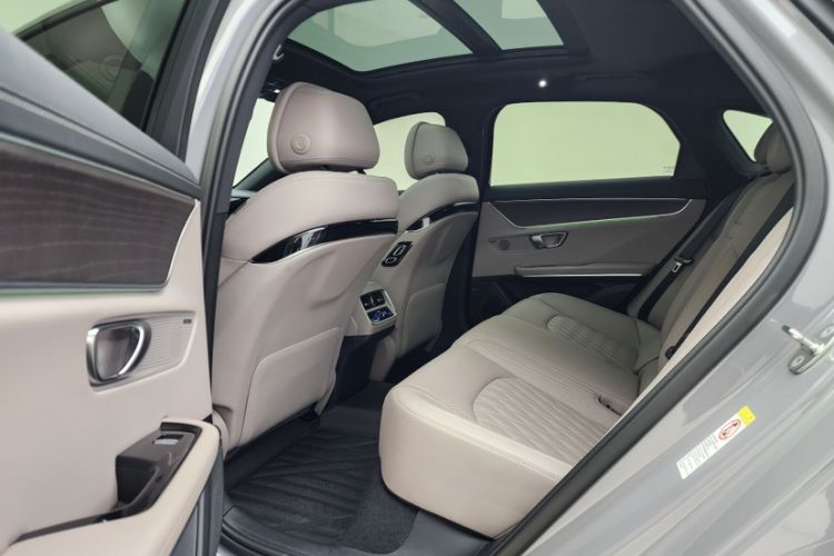 Used BYD Han 2025 EV Intelligent Driving Edition 701KM LiDAR Flagship Model
