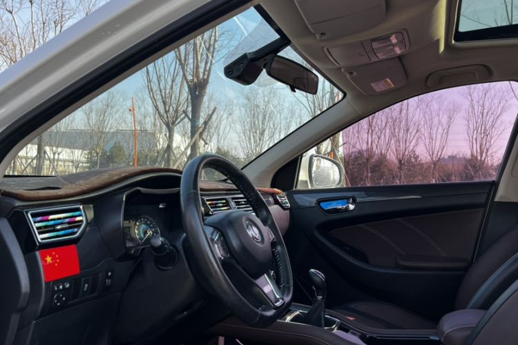 Used Dongfeng Fengon 580 2016 1.5T Manual Luxury Version