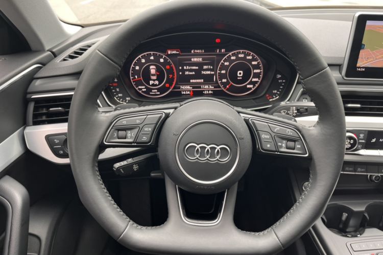 Used Audi A4L 2018 30th Anniversary Edition 40 TFSI Fashion Model
