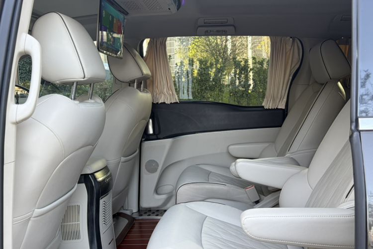 Used Buick GL8 2021 Land Cruiser Executive Class 652T Luxury Model