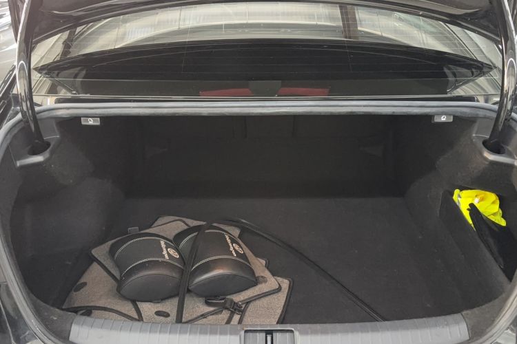 Used Volkswagen Magotan 2023 2 Million Units Limited Edition 330TSI DSG Leading Version
