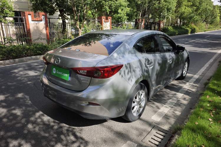 Used Mazda Mazda 3 Axela 2016 Sedan 1.5L Automatic Luxury Model
