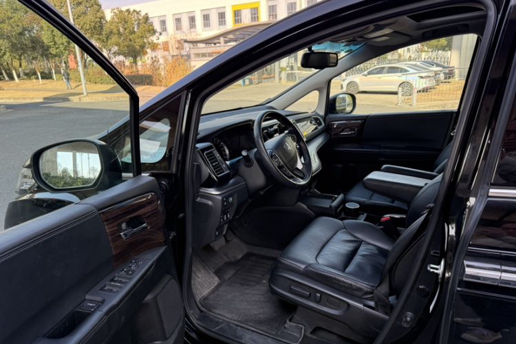 Used Honda Elysion 2016 2.4L Luxury Edition