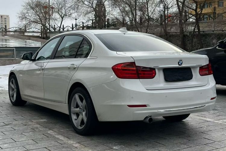 Used BMW 3 Series 2015 316Li Fashion Model
