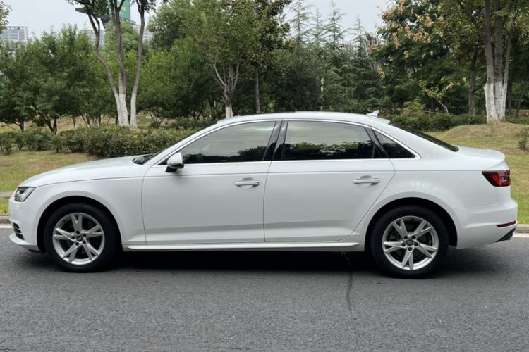 Used Audi A4L 2018 30th Anniversary Edition 40 TFSI Trendy Model
