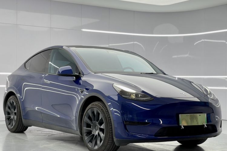 Used Tesla Model Y 2023 Rear-Wheel-Drive Version
