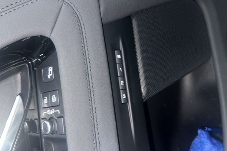 Used Land Rover Range Rover Evoque 2021 Range Rover L 249 PS R-Dynamic SE Luxury Edition
