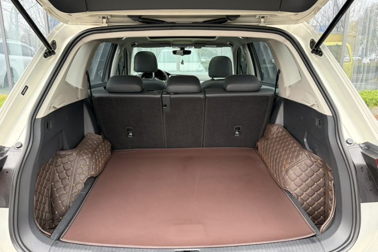 Used Volkswagen Tiguan L 2017 330TSI Automatic Two-Wheel Drive Luxury Edition