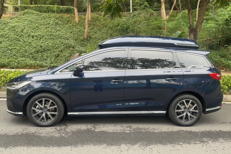 Used BYD Song MAX New Energy 2022 DM-i 105KM Executive Edition
