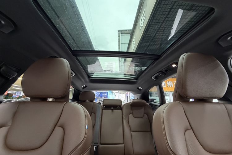 Used Volvo XC60 2022 B5 4x4 Smart Luxury Edition
