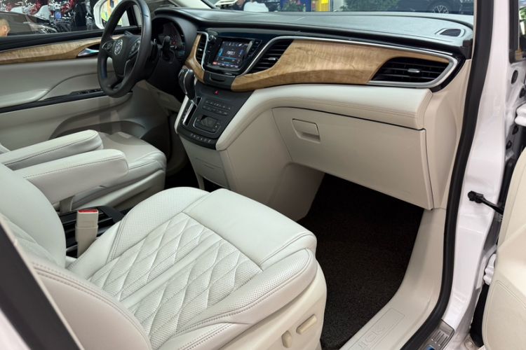 Used Buick GL8 2018 ES 28T Comfort Model China VI Standard
