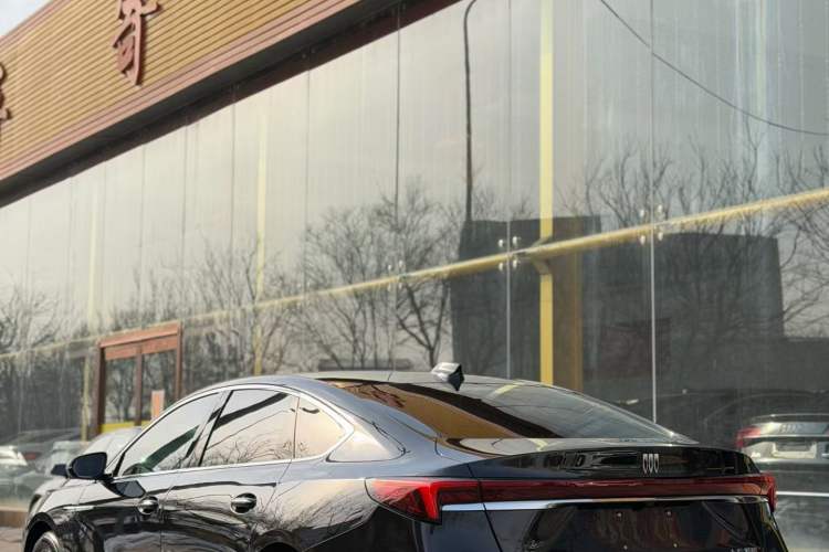 Used Buick LaCrosse 2025 28T Platinum Edition
