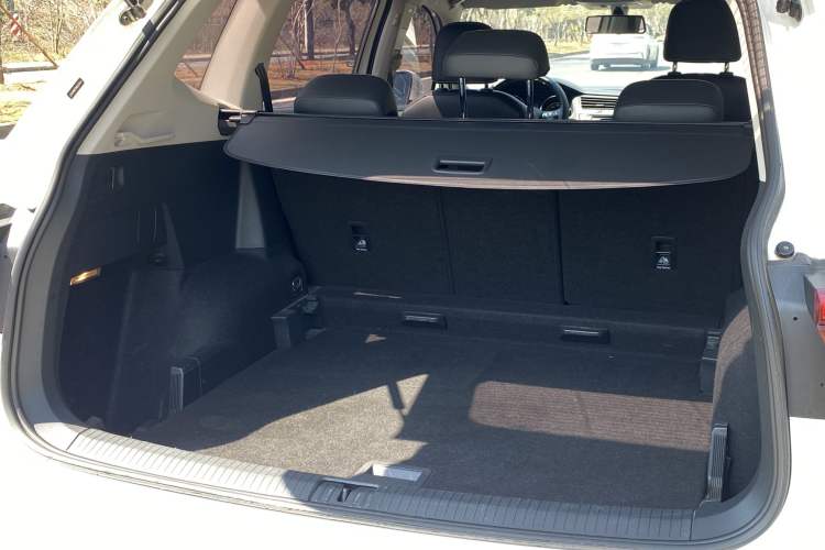 Used Volkswagen Tiguan L 2021 330TSI Automatic Two-Wheel Drive Comfort Edition
