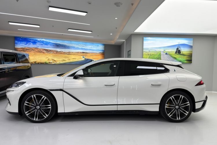 Used Denza Z9GT 2024 1100 Four-Wheel Drive Ultra Version