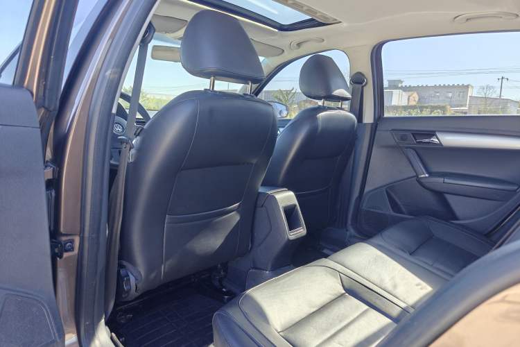 Used Volkswagen Gran Lavida 2013 1.6L Automatic Comfort Model
