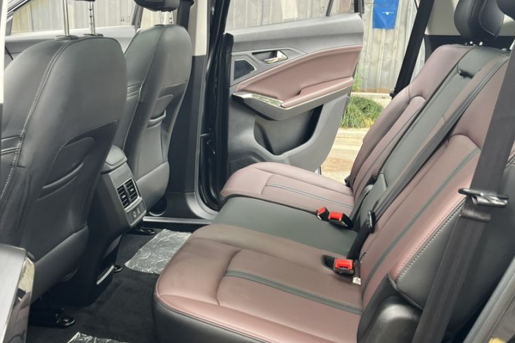 Used SOL X8 PLUS 2023 1.5 TGDI DCT Smart Edition 7-Seater
