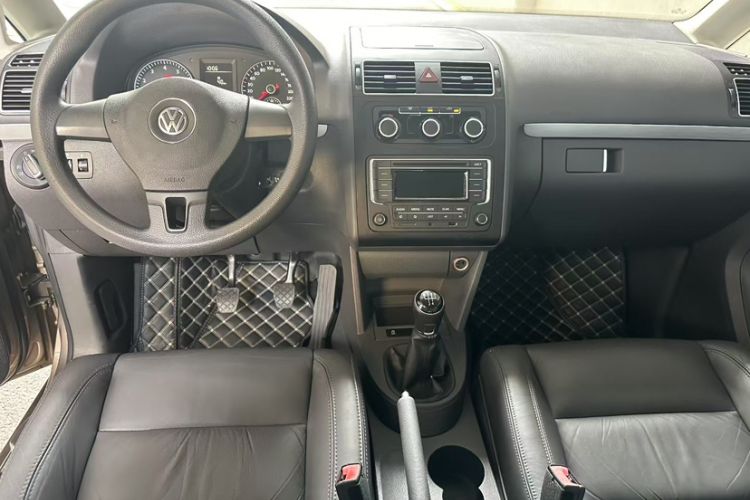 Used Volkswagen Touran 2015 1.4T Manual Comfort Edition 5-Seater
