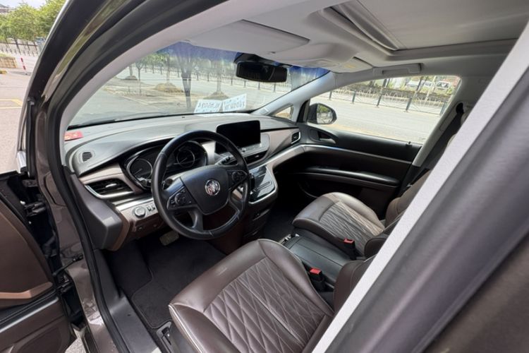 Used Buick GL8 2021 Land Cruiser Executive Class 652T Luxury Model
