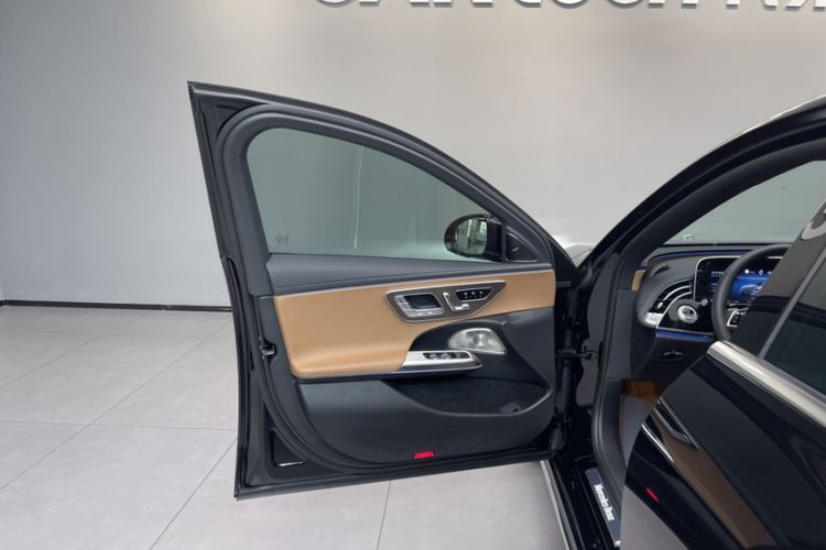 Used Mercedes-Benz E-Class 2025 E 300 L Luxury Model