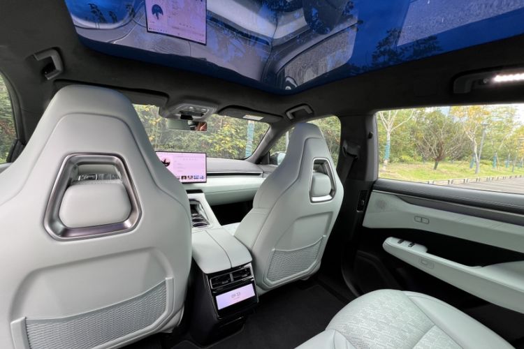 Used Zeekr 001 2025 WE Edition 100 kWh Rear-Wheel Drive
