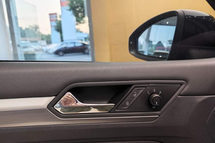 Used Volkswagen Lamando 2021 280TSI DSG Comfort Edition
