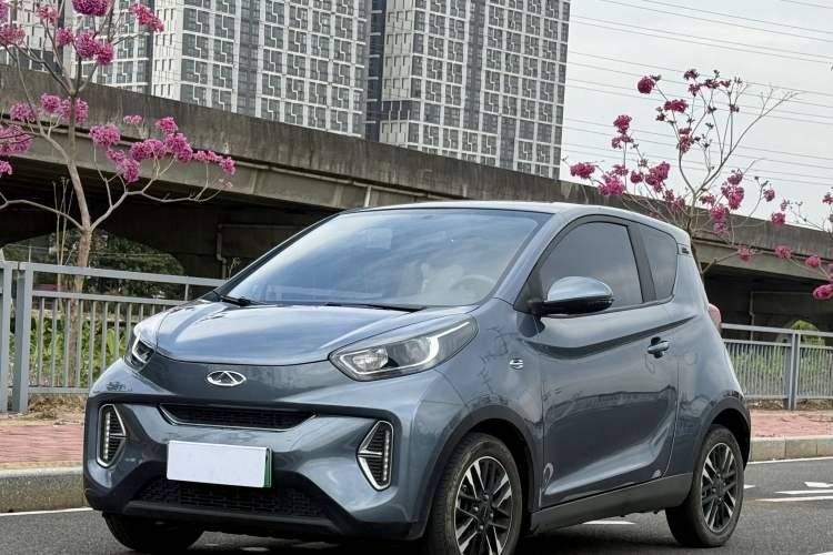 Used Chery Little Ant 2022 Revised Version Sweet Pink Edition Half-Sugar Version Lithium Iron Phosphate 30.7 kWh 30 kW 301 km