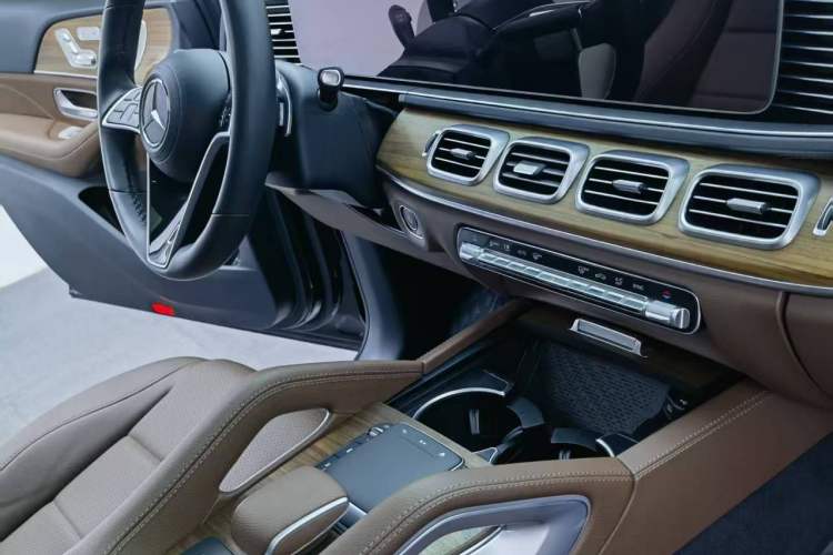 Used Mercedes-Benz GLE 2024 GLE 450 4MATIC Stylish Model
