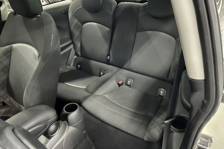 Used  MINI 2016 1.5T COOPER
