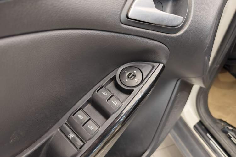 Used Ford Focus 2015 Hatchback 1.6L Automatic Fashion Edition