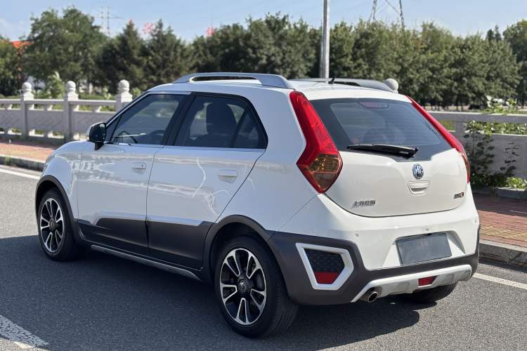 Used MG 3SW 2015 1.5L AMT Elite Version
