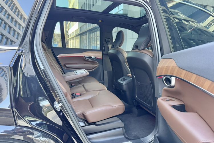 Used Volvo XC90 2023 B5 SmartDrive Luxury Edition 5 Seats
