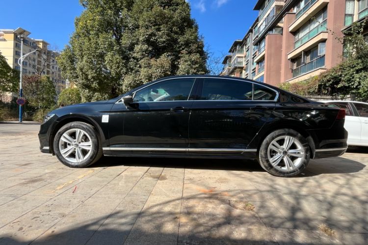 Used Volkswagen Magotan 2025 Zhongxiang Version 280TSI DSG Comfort Edition
