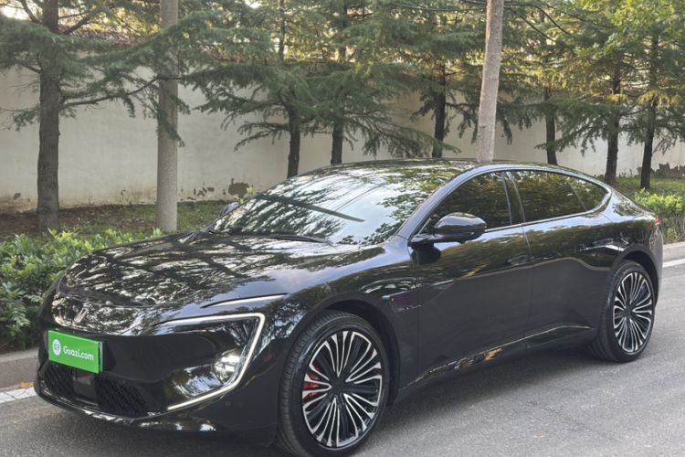 Used  12 2025 Ultra Extended-Range Edition
