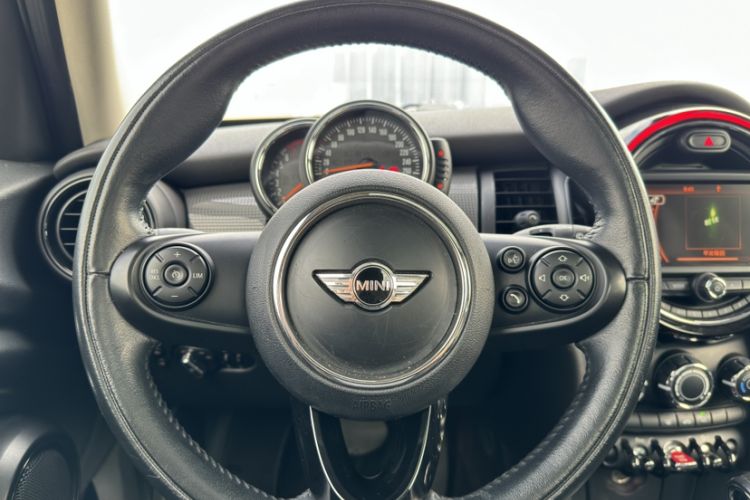 Used  MINI 2016 1.5T COOPER Five-Door Edition
