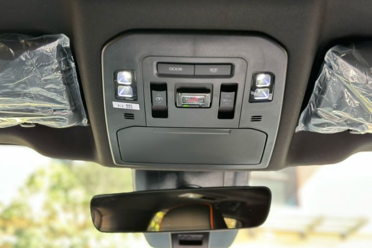 Used Toyota Crown Land Cruiser 2024 2.5L HEV Four-Wheel Drive Premium Edition
