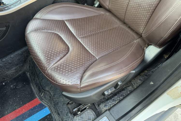 Used Land X7 2015 2.0T Panoramic Prestige Edition