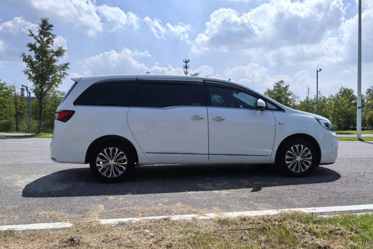 Used Buick GL8 2022 Land Business Class 652T Luxury Model
